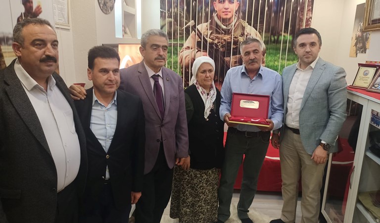 2018 yılında Şehit düşen Jandarma Uzman Çavuş Mehmet Dinek 'in kıymetli ailesi  ile bir araya geldik