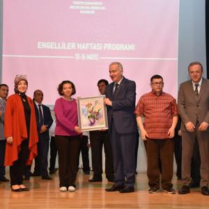 Engelliler Haftası Kapsamında Düzenlenen Etkinlikte Bakanlığımız Hizmet Modellerinden Yararlanan Çocuklarımızın Performansları Göz Doldurdu - fotoğraf 9