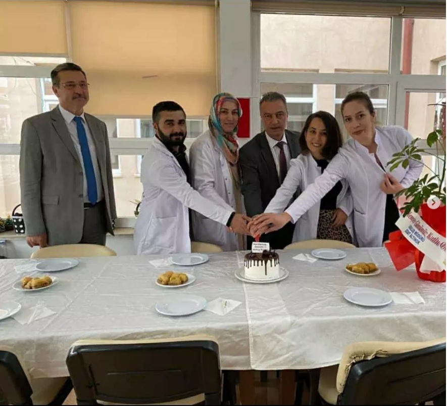 Suluova ve Merzifon Huzurevlerimizdeki personellerimizin hemşireler gününü kutladık.