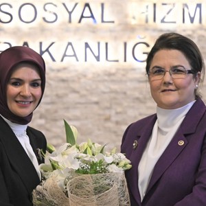 Aile ve Sosyal Hizmetler Bakanımız Göktaş, Görevi Derya Yanık'tan Devraldı - fotoğraf 1