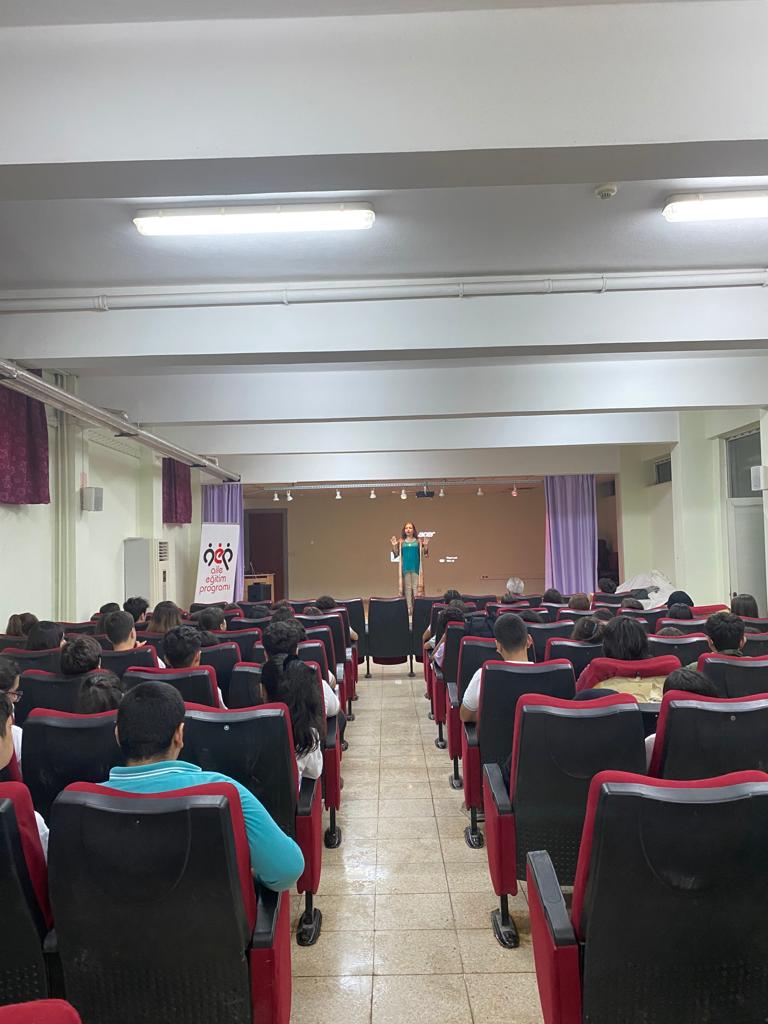 #YenişehirSHM,  Mersin Anadolu Lisesi öğrencilerine yönelik  ''Evlilik Öncesi Eğitim, Madde Bağımlılığı, Öfke Kontrolü, Akran Zorbalığı, Erken Yaşta ve Zorla Evliliklerle Mücadele''  konularında eğitim vermiştir. 