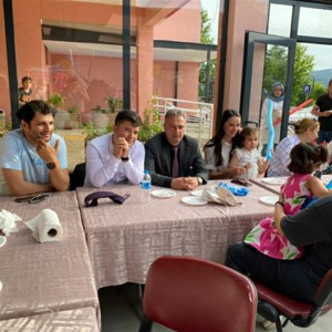 Amasya İl Trafik Şube Müdürü ve ekip arkadaşları, Müdürlüğümüze bağlı Yeşilırmak Çocuk Evleri Sitemizde kalan yavrularımızla doğum günü kutlaması etkinliği gerçekleştirdi. - fotoğraf 2