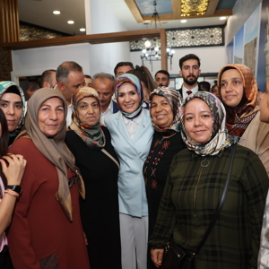 Aile ve Sosyal Hizmetler Bakanımız Göktaş Bayramın Son Gününde Adıyaman’da Depremzedelerle Bir Araya Geldi - fotoğraf 8