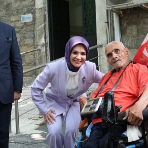 Aile ve Sosyal Hizmetler Bakanımız Göktaş, Darülaceze ve Huzurevi Sakinleriyle Bayramlaştı - fotoğraf 4