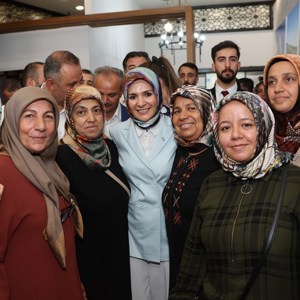 Aile ve Sosyal Hizmetler Bakanımız Göktaş Bayramın Son Gününde Adıyaman’da Depremzedelerle Bir Araya Geldi - fotoğraf 8