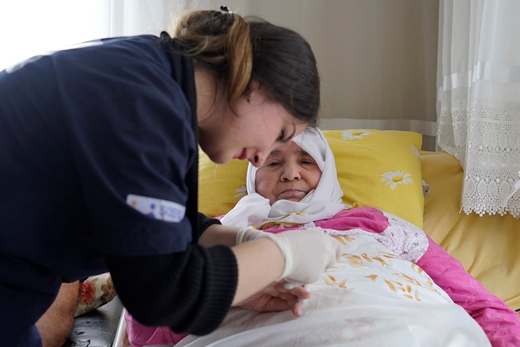 Minister Mahinur Özdemir Göktaş: "We started to deposit a total of 2.440.000.000 TL of Home Care Allowance into the accounts"