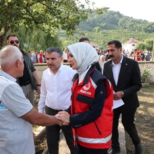 Bakanımız Mahinur Özdemir Göktaş Selden Etkilenen Düzce'de İncelemelerde Bulundu - fotoğraf 1