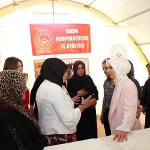Aile ve Sosyal Hizmetler Bakanımız Göktaş Malatya’da Depremzedelerle Bir Araya Geldi - fotoğraf 2
