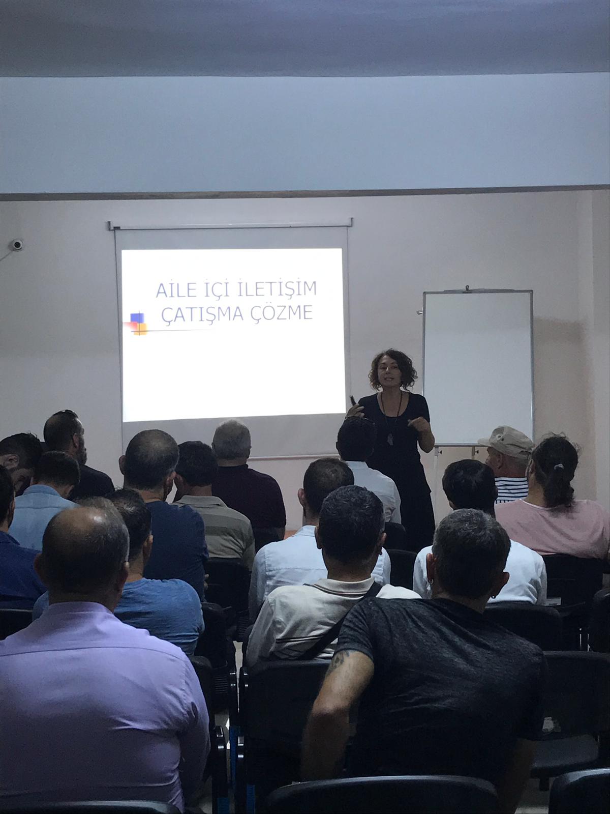 Denetimli Serbestlik Müdürlüğünde “Aile Eğitimi ve  İletişimin Temel Unsurları” Konulu Seminer Düzenlendi.