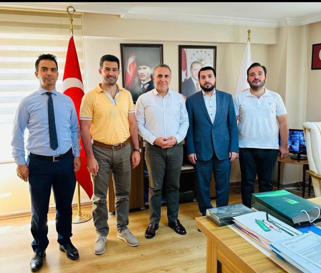 #YeşilayMersin Şube Başkanı ve yönetim kurulu üyeleri il müdürlüğümüzü ziyaret etti. Bağımlılıkla mücadele konusunda yapılan çalışmalar ile ilgili bilgi alışverişinde bulunularak işbirliği yapılması konusunda planlama yapıldı.