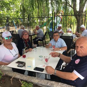 Müdürlüğümüzden hizmet almakta olan değerli büyüklerimizin Bocce müsabakaları devam ediyor. - fotoğraf 2