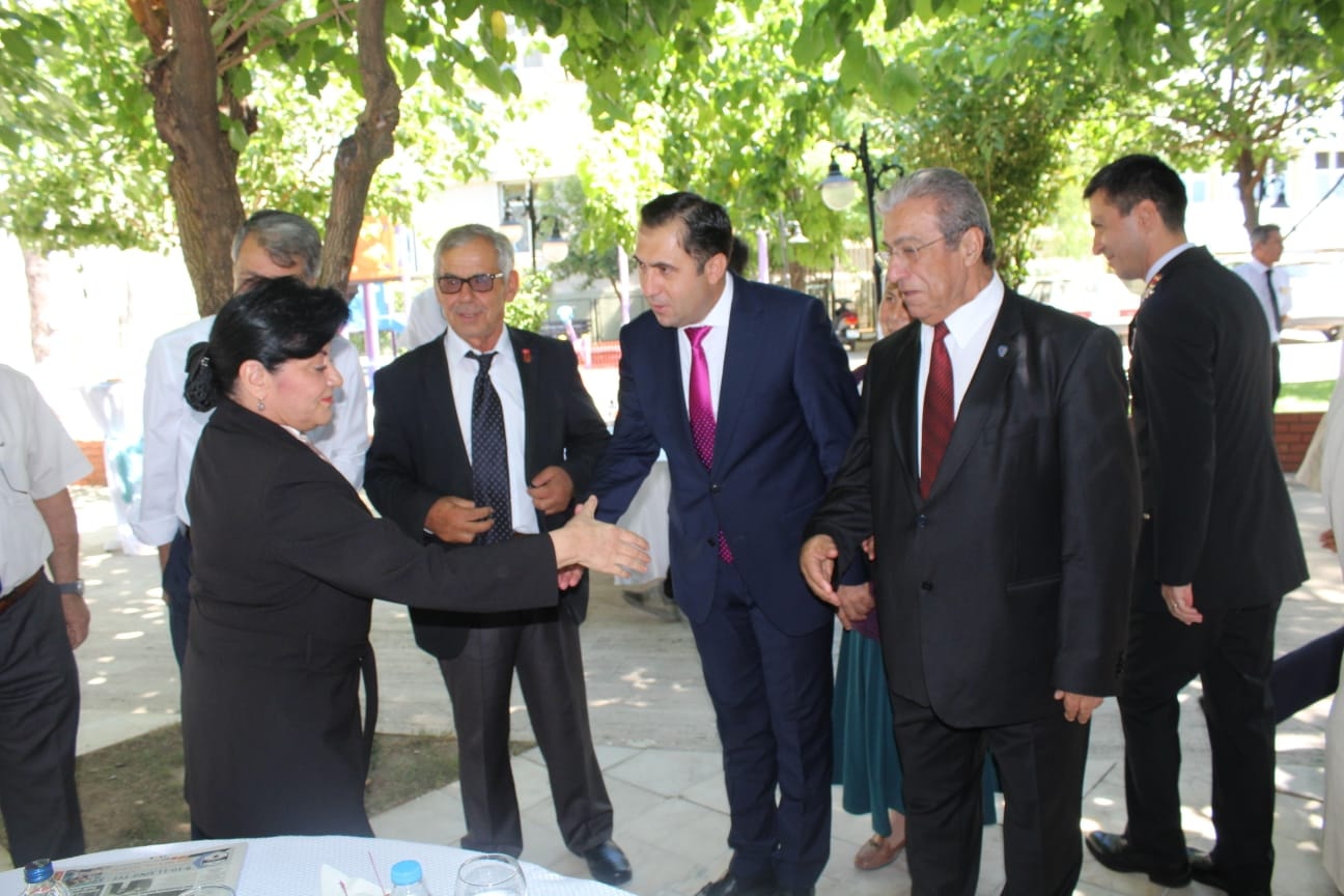 İl Müdürümüz İlkay Türkoğlu Kurban Bayramı nedeniyle Muğla Valiliği tarafından Menteşe Öğretmenevinde düzenlenen bayramlaşma programına katıldı.