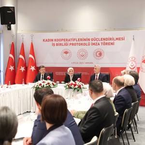 “Kadın Kooperatiflerinin Güçlendirilmesi İş birliği Protokolü” Yenilenerek 5 Yıl Daha Uzatıldı - fotoğraf 2