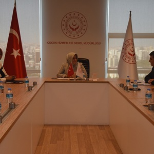 Çocuk Hizmetleri Genel Müdürü Sayın Ayşegül Yıldırım KARA, kuruluş bakımından reşit olarak ayrılan gençleri desteklemek üzere çalışma yürüten Sivil Toplum Kuruluşları ile bir araya geldi.  - fotoğraf 1