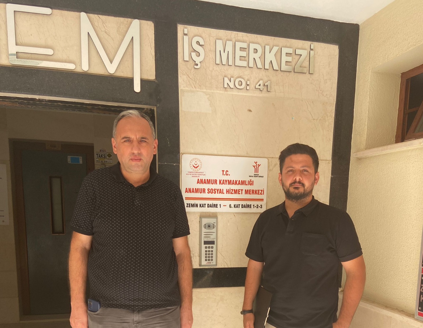 İl Müdürlüğümüz #ÇocukHizmetleriBirimimiz, Anamur Sosyal Hizmet Merkezi'mizi ziyaret ederek ''Okul Destek Projesi, 5395 sayılı Çocuk Koruma Kanunu, Çocuk Hakları ve Çocuklar Güvende Projesi'' hakkında bilgilendirme ve rehberlik yaptı. 