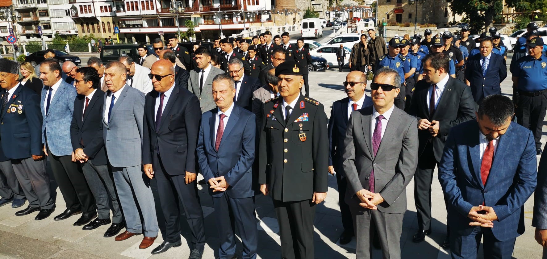 "19 Eylül Gaziler Günü" etkinlikleri kapsamında ilimiz Yavuz Selim Meydanında Çelenk töreni düzenlendi.