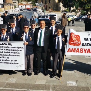 "19 Eylül Gaziler Günü" etkinlikleri kapsamında ilimiz Yavuz Selim Meydanında Çelenk töreni düzenlendi. - fotoğraf 2