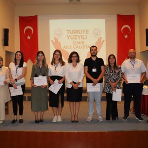 "Türkiye Yüzyılı - İzmir Aile Çalıştayı" 20 Eylül 2023 Tarihinde Gerçekleştirildi. - fotoğraf 12