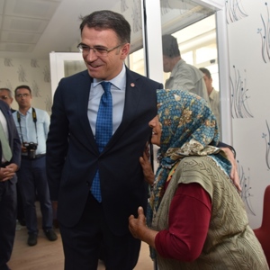 Valimiz Sayın Dr. Ozan BALCI Zile Huzurevi Yaşlı Bakım ve Rehabilitasyon Merkezini Ziyaret Etti - fotoğraf 5