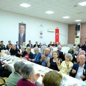 19 Eylül Gaziler Günü'nde Gazilerimiz Onuruna düzenlenen programda Kahraman Gazilerimiz ve kıymetli aileleriyle bir araya geldik - fotoğraf 3