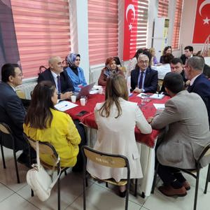 İlimizde "Türkiye Yüzyılında Mutlu Aile, Güçlü Toplum" temalı Aile Çalıştayı düzenlenmiştir. - fotoğraf 3