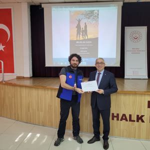 İlimizde "Türkiye Yüzyılında Mutlu Aile, Güçlü Toplum" temalı Aile Çalıştayı düzenlenmiştir. - fotoğraf 10