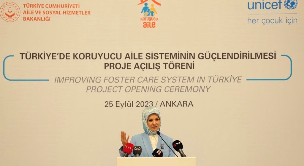 Türkiye'de Koruyucu Aile Sisteminin Güçlendirilmesi Projesi Tanıtıldı