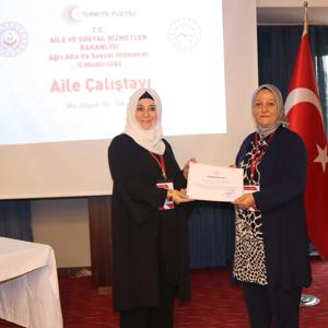 AİLE ÇALIŞTAYI DÜZENLENDİ - fotoğraf 10