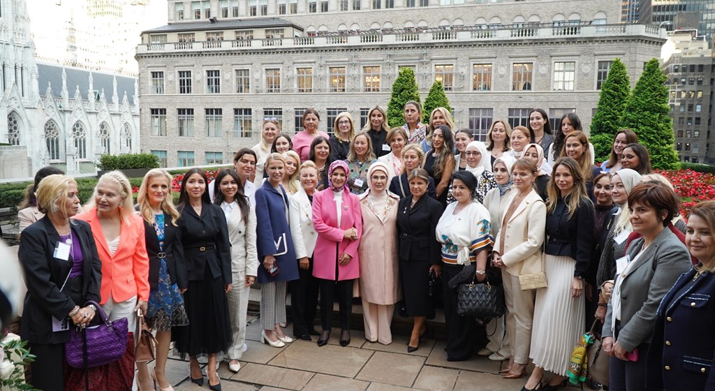 Emine Erdoğan Hanımefendi ve Bakanımız Mahinur Özdemir Göktaş, TİKAD’ın "Dünyaya Yön Veren Kadınlar" Etkinliğine Katıldı