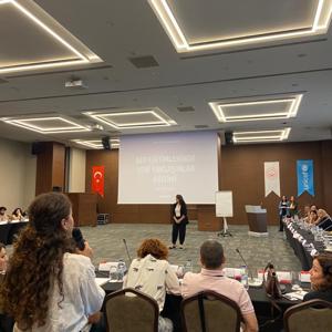 “Yeni Yaklaşımlarla Aile Eğitim Programı Eğitici Eğitimi“ Programı Başladı - fotoğraf 3