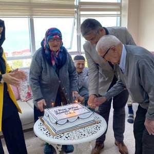 İl Müdürümüz Mustafa MODAOĞLU,1 Ekim Yaşlılar Günü sebebiyle Huzurevinde kalan yaşlılarımızı ziyaret etti - fotoğraf 7