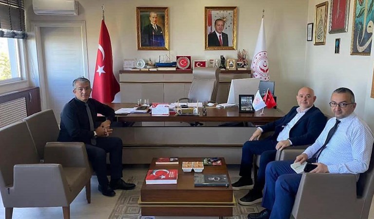 Sağlık -Sen Giresun İl başkanı sayın Ogün Elifoglu İl müdürümüz Mustafa MODAOĞLU’nu ziyaret etti.