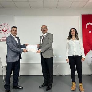 Yozgat Aile ve Sosyal Hizmetler İl Müdürlüğü’nce personellerine “Etkili İletişim Eğitimi” düzenlendi. - fotoğraf 2
