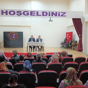 İl Müdürümüz Serdar Demirci, Engelsiz Yaşam Bakım Rehabilitasyon ve Aile Danışma Merkezi Personeli İle Toplantı Yaptı - fotoğraf 2