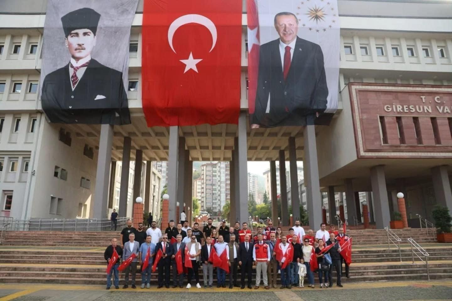  Şehit yakınları ve Gazilerimize Off Road araçlarıyla şehir turu yapıldı