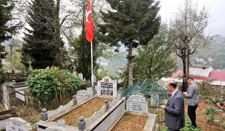 Piyade Er İbrahim Öner'in saygıdeğer ailesine ve kabrine ziyaret 
