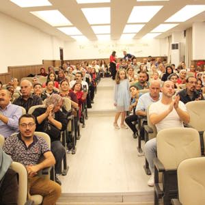 Gündüzlü Bakım ve Aktif Yaşam Merkezimiz tarafından Cumhuriyetimizin 100. yılı kapsamında sergi ve kutlama programı gerçekleştirildi. - fotoğraf 7