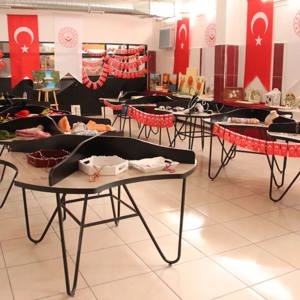 Gündüzlü Bakım ve Aktif Yaşam Merkezimiz tarafından Cumhuriyetimizin 100. yılı kapsamında sergi ve kutlama programı gerçekleştirildi. - fotoğraf 10