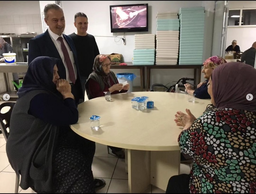 İl Müdürümüz İbrahim BAŞ ve İl Müdür Yardımcımız İsmail ÇITTIR Suluova Huzurevini ziyaret ettiler.