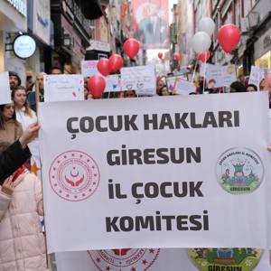 20 Kasım Dünya Çocuk Hakları Günü Etkinlikleri Kapsamında Yürüyüş Etkinliği Gerçekleştirildi - fotoğraf 2