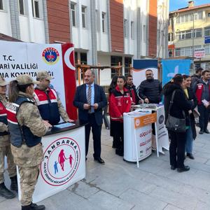 Kadına Şiddete Hayır Stantları Kuruldu - fotoğraf 2