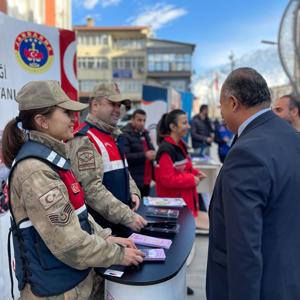 Kadına Şiddete Hayır Stantları Kuruldu - fotoğraf 3