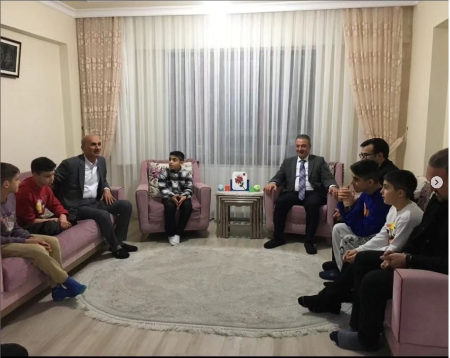 Vali Yardımcısı Sayın Adem ÜNAL ve İl Müdürümüz İbrahim BAŞ, Çocuk evlerini ziyaret ettiler.