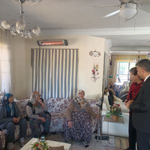 İl Müdürümüz Abdullah Kömürcüoğlu Aymelek Gündüzlü Yaşlı Bakım Merkezini ziyaret ederek Asırlık çınarlarımız ile hasbihalde bulundu. - fotoğraf 3