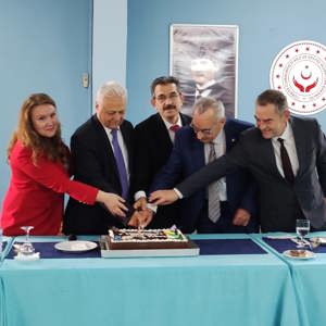 Valimiz Sayın Birol EKİCİ 24 Kasım Öğretmenler Günü Münasebetiyle Kırklareli Huzurevi Müdürlüğünden Hizmet Almakta Olan Emekli Öğretmenlerimizi Ziyaret Etti. - fotoğraf 1