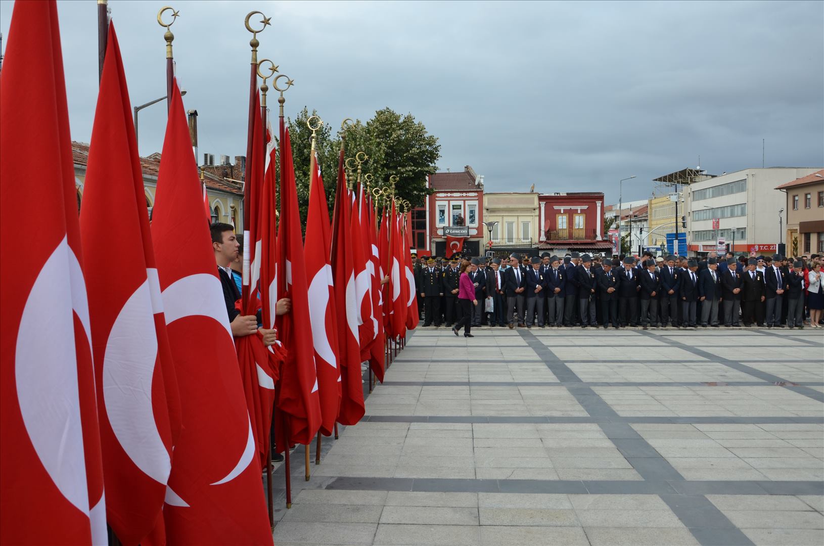 Gaziler Günü Kapsamında Çelenk Sunumu, Kortej Yürüyüşü ve  Mevlit Programı Düzenlendi