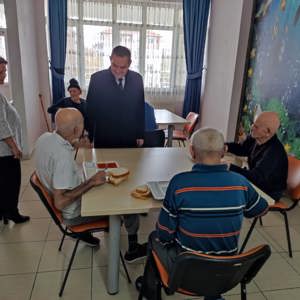 İl Müdürümüz Sayın Bilgin ÖZBAŞ Lüleburgaz Ramazan Yaman Huzurevi Yaşlı Bakım ve Rehabilitasyon Merkezi Müdürlüğünü Ziyaret Etti. - fotoğraf 7