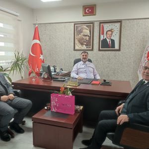 Türk Sağlık-Sen Manisa Şube Başkanı ve Kamu-Sen Manisa İl Temsilcisi Aydın AKAGÜNDÜZ İl Müdürümüze Hayırlı Olsun Ziyaretinde Bulundu - fotoğraf 1