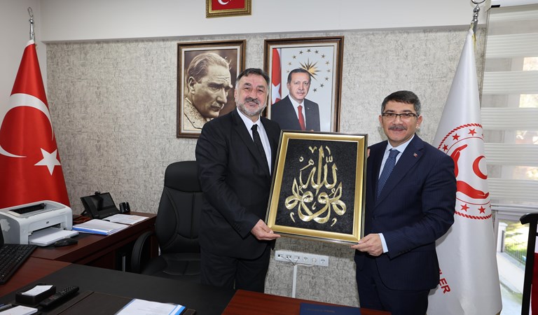 Şehzadeler Belediye Başkanı Ömer Faruk ÇELİK ve Başkan Yardımcısı Bilal DEMİR İl Müdürümüze Hayırlı Olsun Ziyaretinde Bulundular