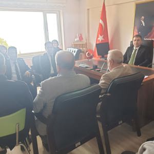 İl Müdürümüz Sn.Vefa Akdoğan ve Beraberindeki heyet ile ''Tatvan Şehit Aileleri ve Gaziler Derneği''ni ziyaret ettiler  - fotoğraf 8
